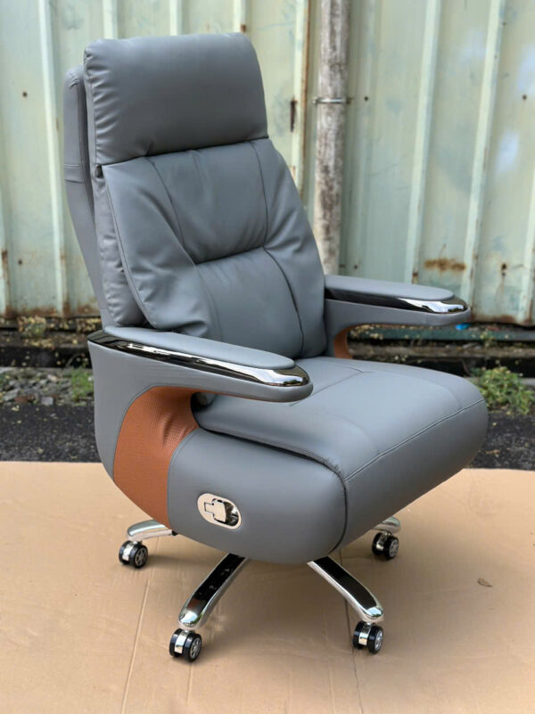 Ghế giám đốc ngả lưng Bấm nút ngả lưng tự động bọc da Bò cao cấp đến từ AMA Furniture
